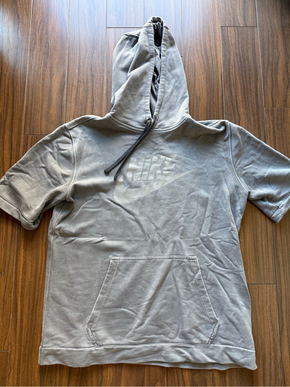 Nike Light Gray Short-Sleeve Hoodie with Front Logo